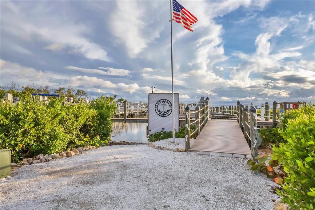 For Sale: $659,000 (3 beds, 2 baths, 1913 Square Feet)