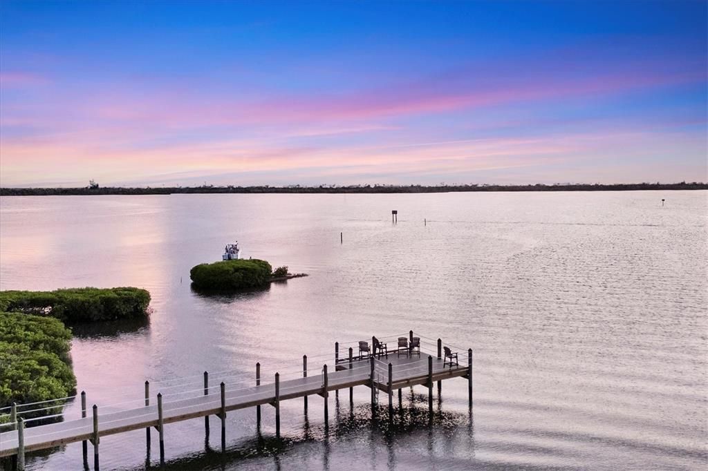 For Sale: $659,000 (3 beds, 2 baths, 1913 Square Feet)