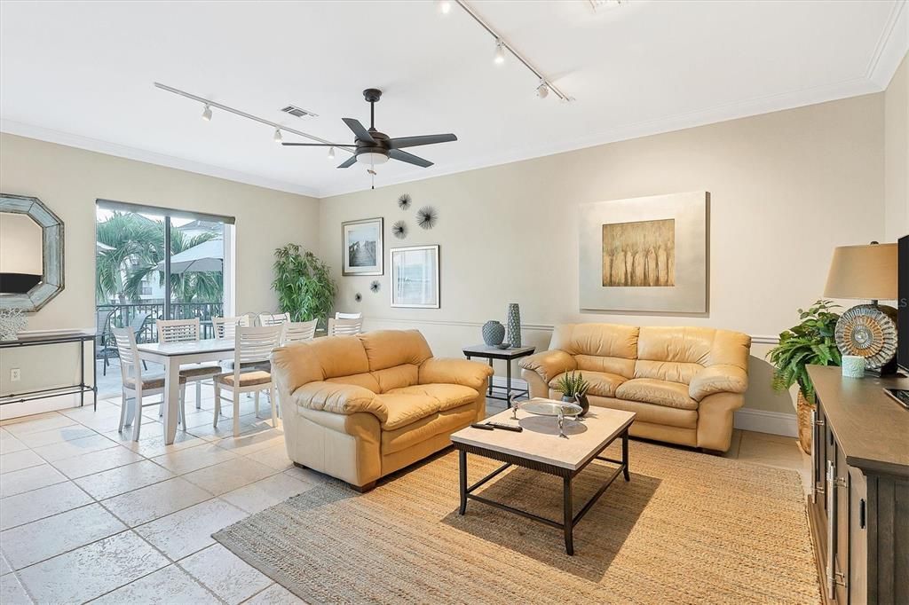 For Sale: $659,000 (3 beds, 2 baths, 1913 Square Feet)