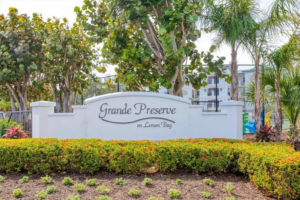 For Sale: $659,000 (3 beds, 2 baths, 1913 Square Feet)