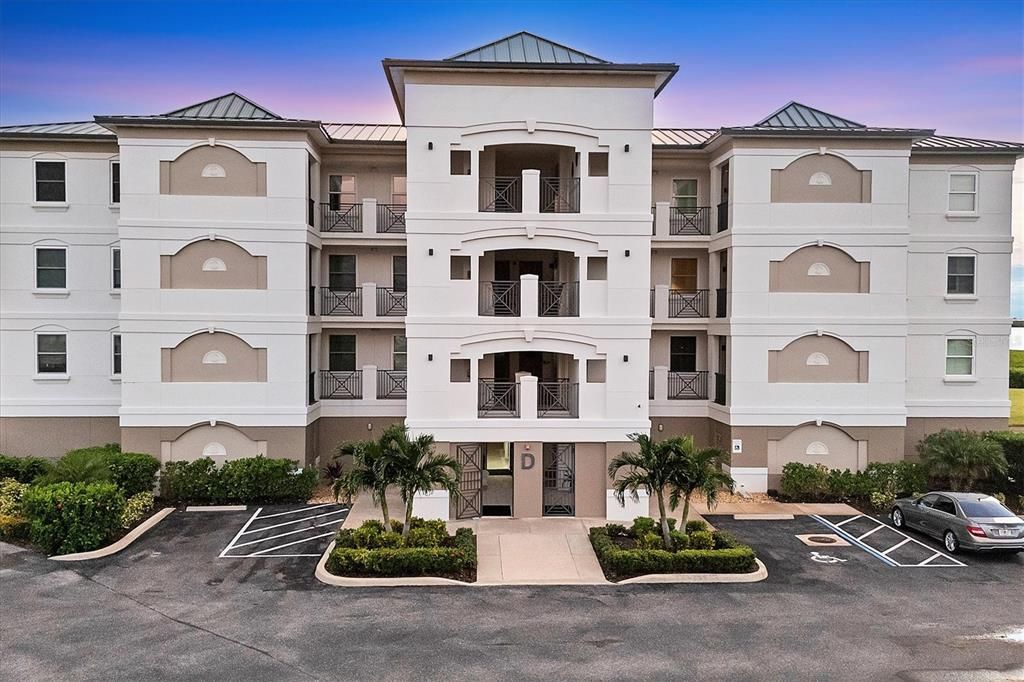 For Sale: $659,000 (3 beds, 2 baths, 1913 Square Feet)