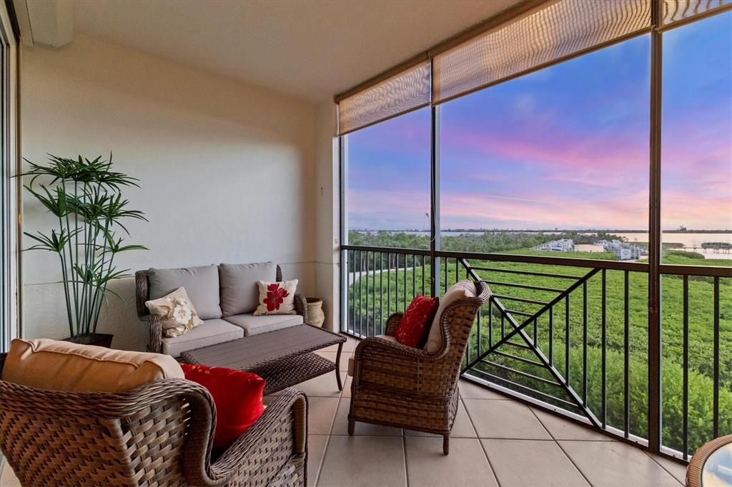 For Sale: $659,000 (3 beds, 2 baths, 1913 Square Feet)