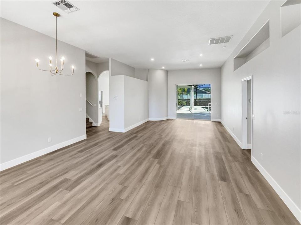 For Sale: $818,000 (5 beds, 3 baths, 3790 Square Feet)