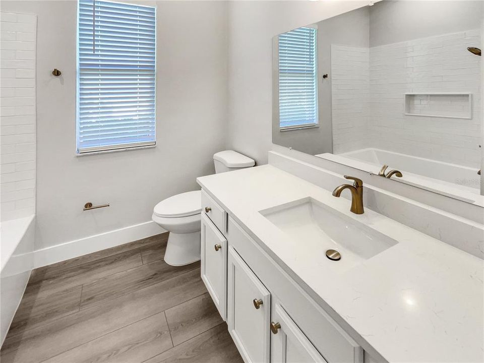 For Sale: $818,000 (5 beds, 3 baths, 3790 Square Feet)