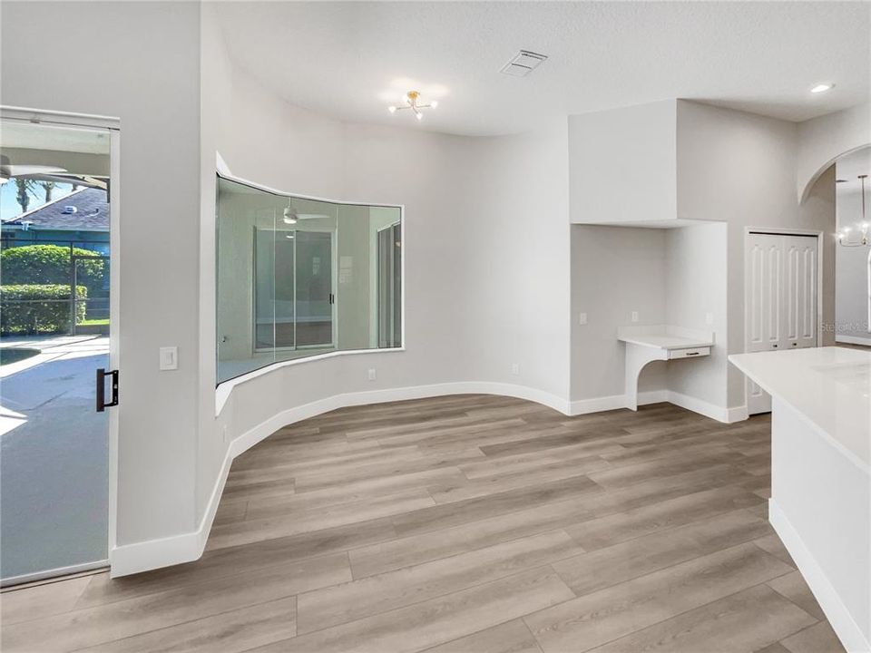 For Sale: $818,000 (5 beds, 3 baths, 3790 Square Feet)