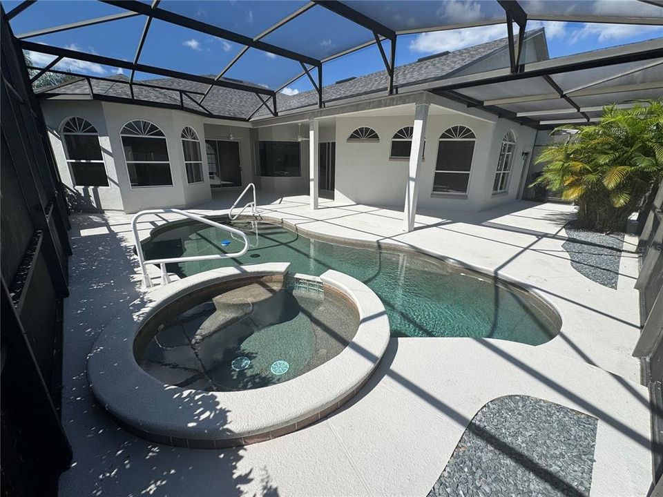 For Sale: $818,000 (5 beds, 3 baths, 3790 Square Feet)