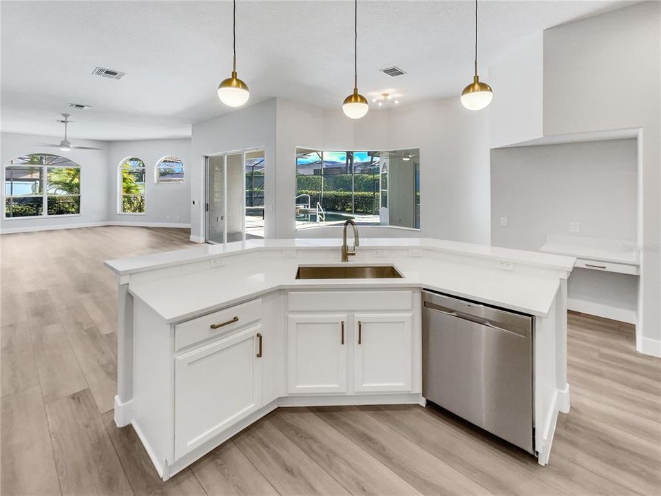 For Sale: $818,000 (5 beds, 3 baths, 3790 Square Feet)