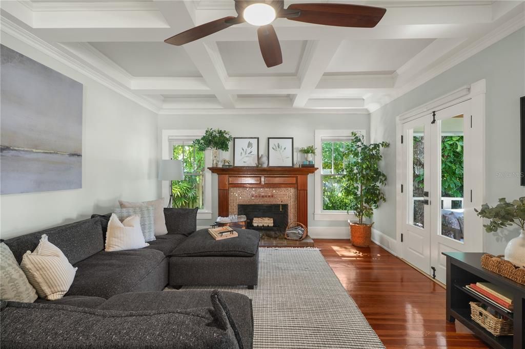 En Venta: $1,229,000 (4 camas, 3 baños, 2408 Pies cuadrados)