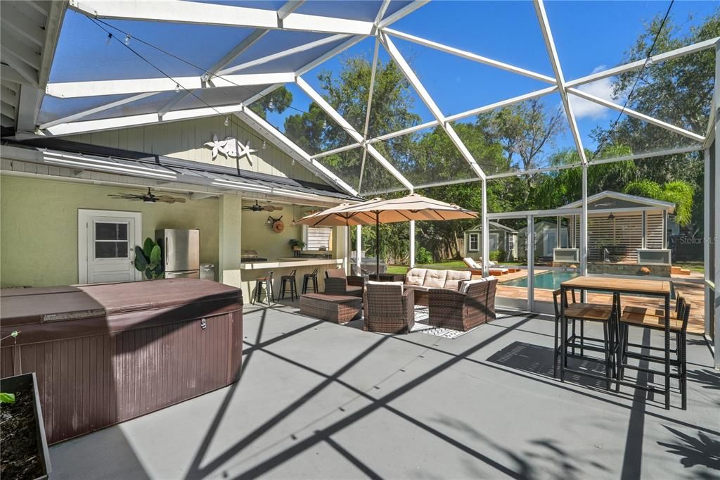 En Venta: $1,229,000 (4 camas, 3 baños, 2408 Pies cuadrados)