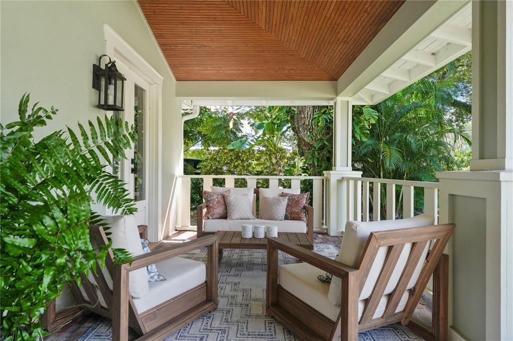 En Venta: $1,229,000 (4 camas, 3 baños, 2408 Pies cuadrados)