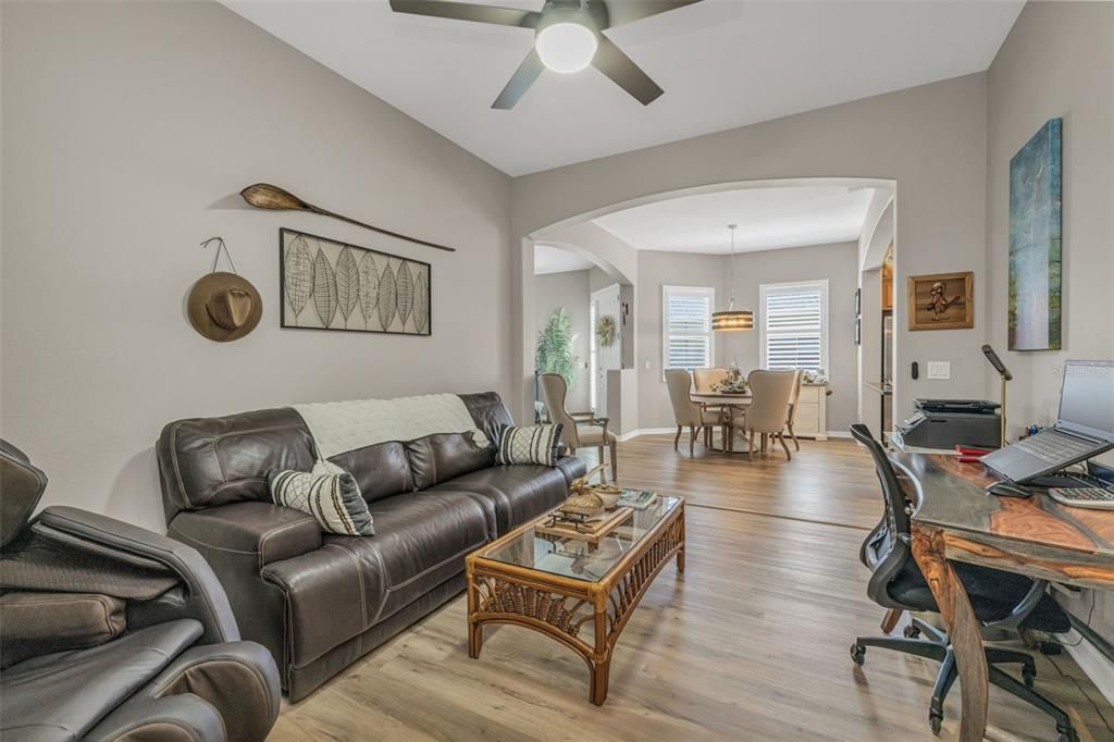 En Venta: $375,000 (2 camas, 2 baños, 1677 Pies cuadrados)