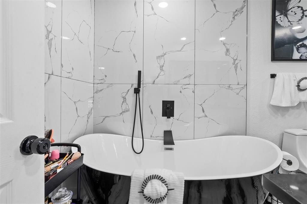 For Sale: $525,000 (3 beds, 2 baths, 1883 Square Feet)