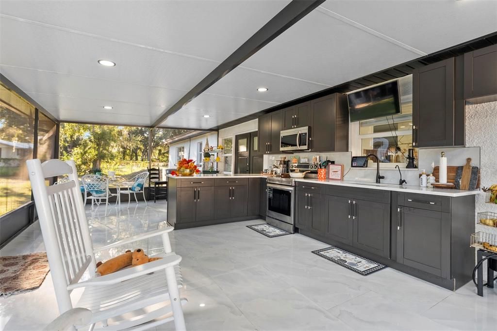 For Sale: $525,000 (3 beds, 2 baths, 1883 Square Feet)