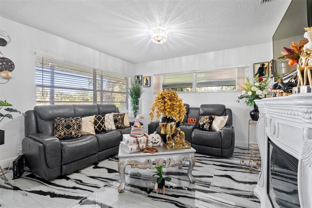 For Sale: $525,000 (3 beds, 2 baths, 1883 Square Feet)