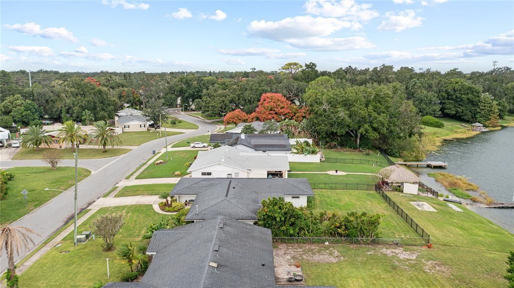 Под контрактом: $565,000 (4 спален, 2 ванн, 1772 Квадратных фут)