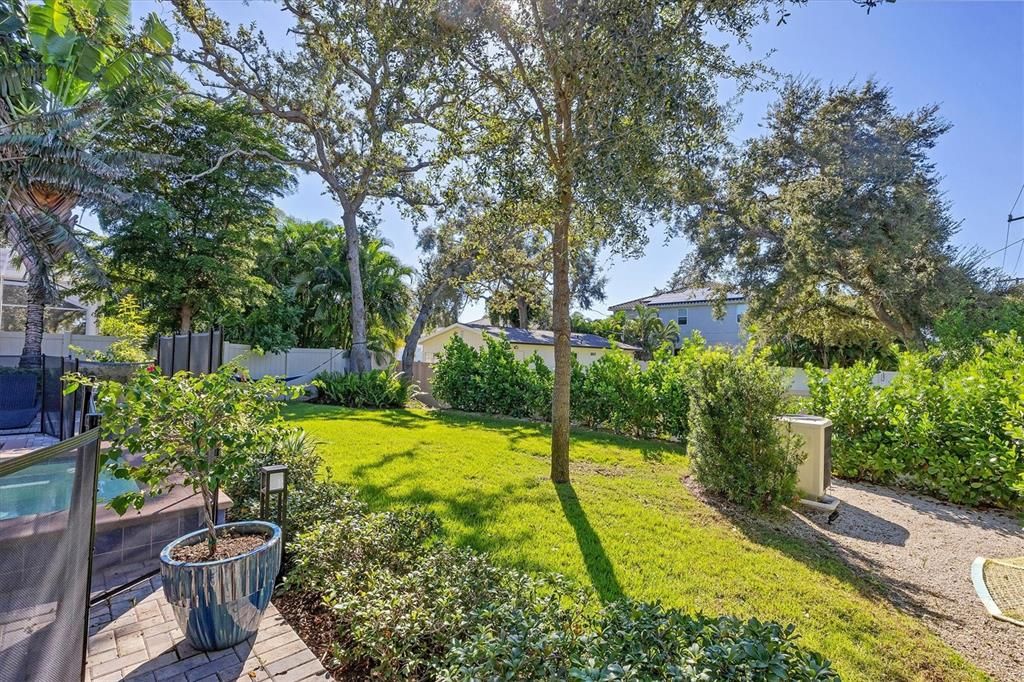 Activo con contrato: $2,625,000 (4 camas, 3 baños, 3331 Pies cuadrados)