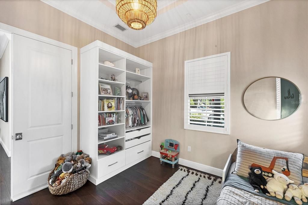 Activo con contrato: $2,625,000 (4 camas, 3 baños, 3331 Pies cuadrados)