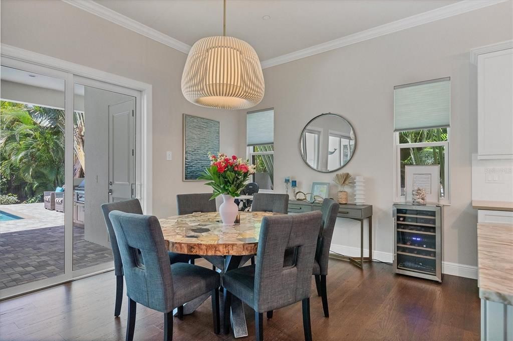 Activo con contrato: $2,625,000 (4 camas, 3 baños, 3331 Pies cuadrados)