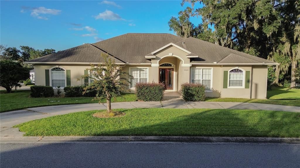 En Venta: $675,000 (3 camas, 2 baños, 3725 Pies cuadrados)