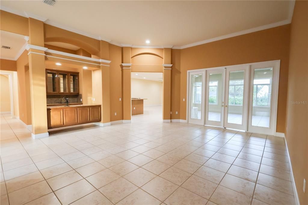 En Venta: $675,000 (3 camas, 2 baños, 3725 Pies cuadrados)