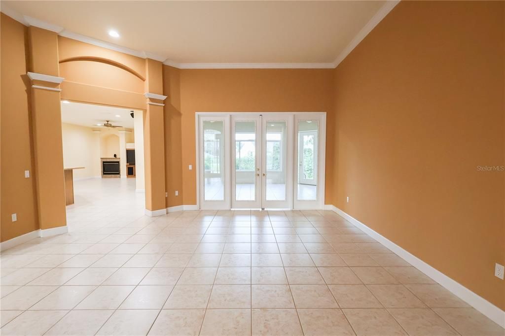 En Venta: $675,000 (3 camas, 2 baños, 3725 Pies cuadrados)