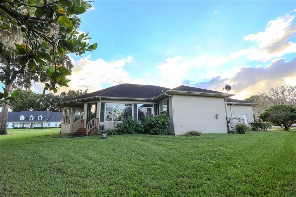 En Venta: $675,000 (3 camas, 2 baños, 3725 Pies cuadrados)