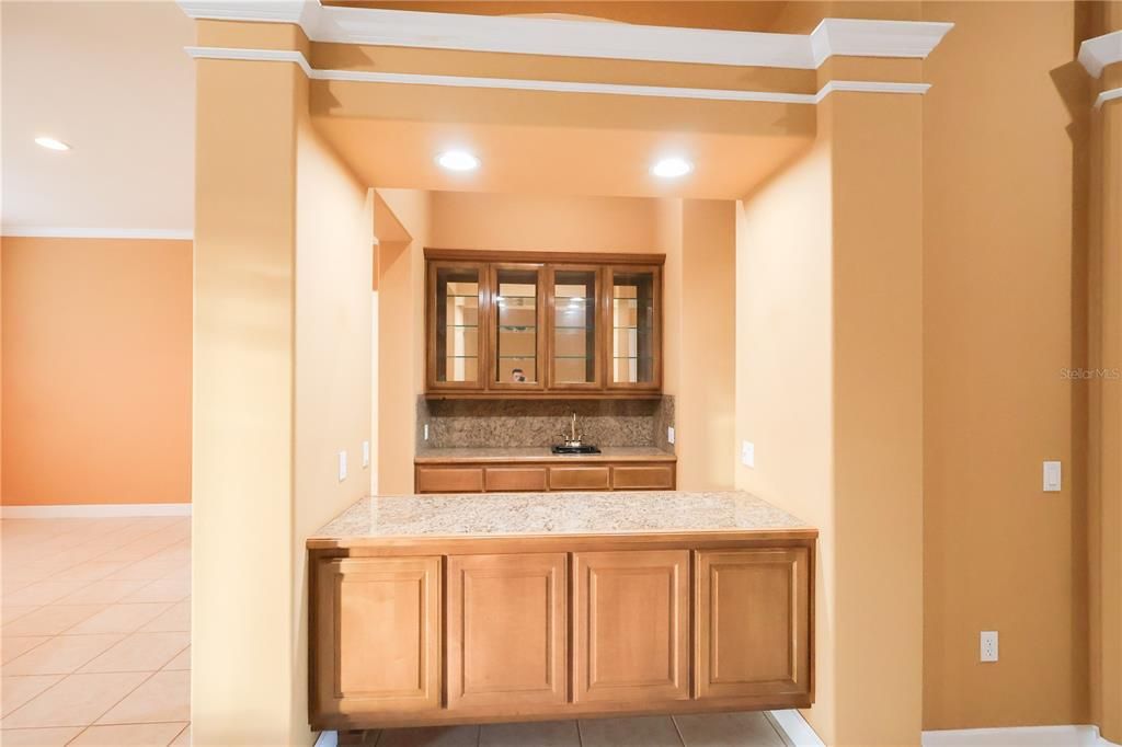 En Venta: $675,000 (3 camas, 2 baños, 3725 Pies cuadrados)