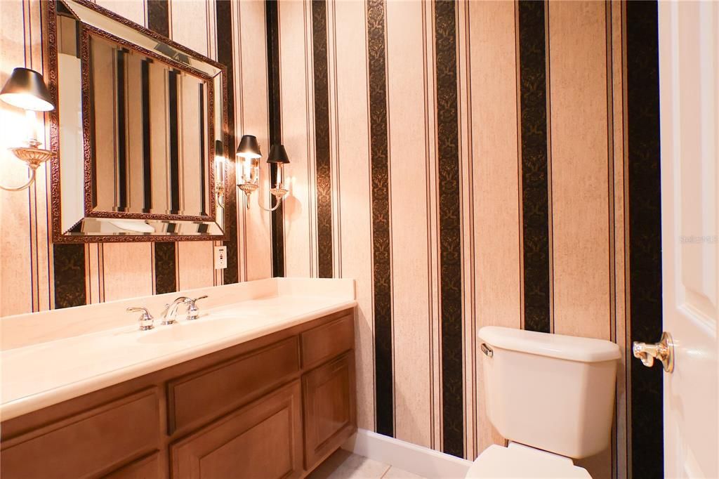 En Venta: $675,000 (3 camas, 2 baños, 3725 Pies cuadrados)