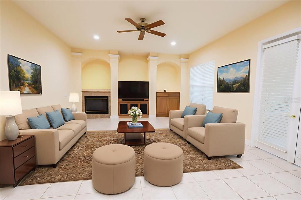 En Venta: $675,000 (3 camas, 2 baños, 3725 Pies cuadrados)