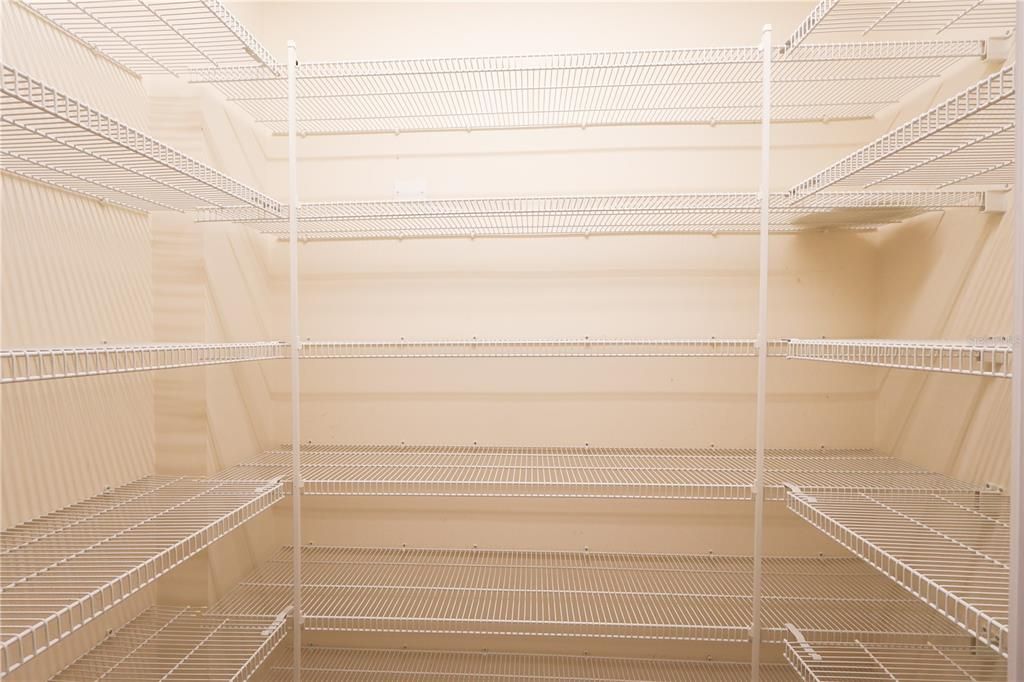 En Venta: $675,000 (3 camas, 2 baños, 3725 Pies cuadrados)