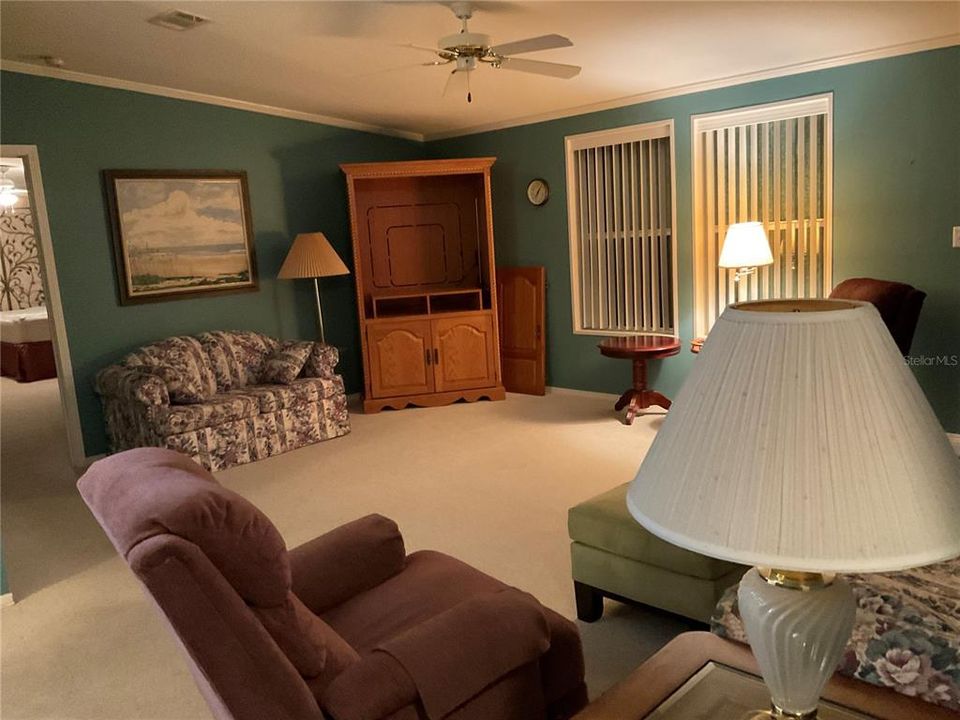 待售: $264,500 (3 贝兹, 2 浴室, 1569 平方英尺)