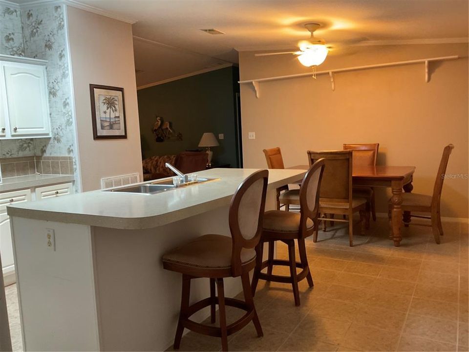 待售: $264,500 (3 贝兹, 2 浴室, 1569 平方英尺)