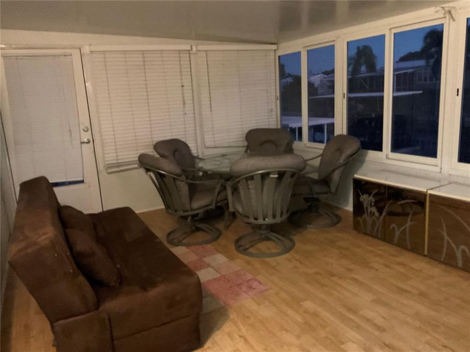 待售: $264,500 (3 贝兹, 2 浴室, 1569 平方英尺)