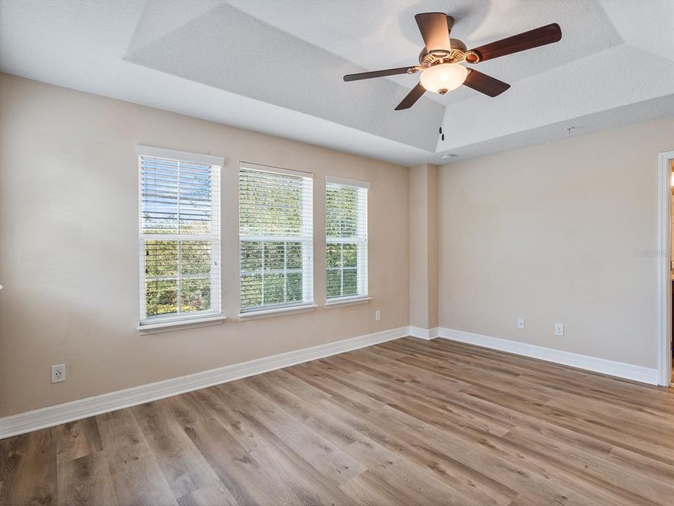 En Venta: $418,000 (4 camas, 2 baños, 1666 Pies cuadrados)