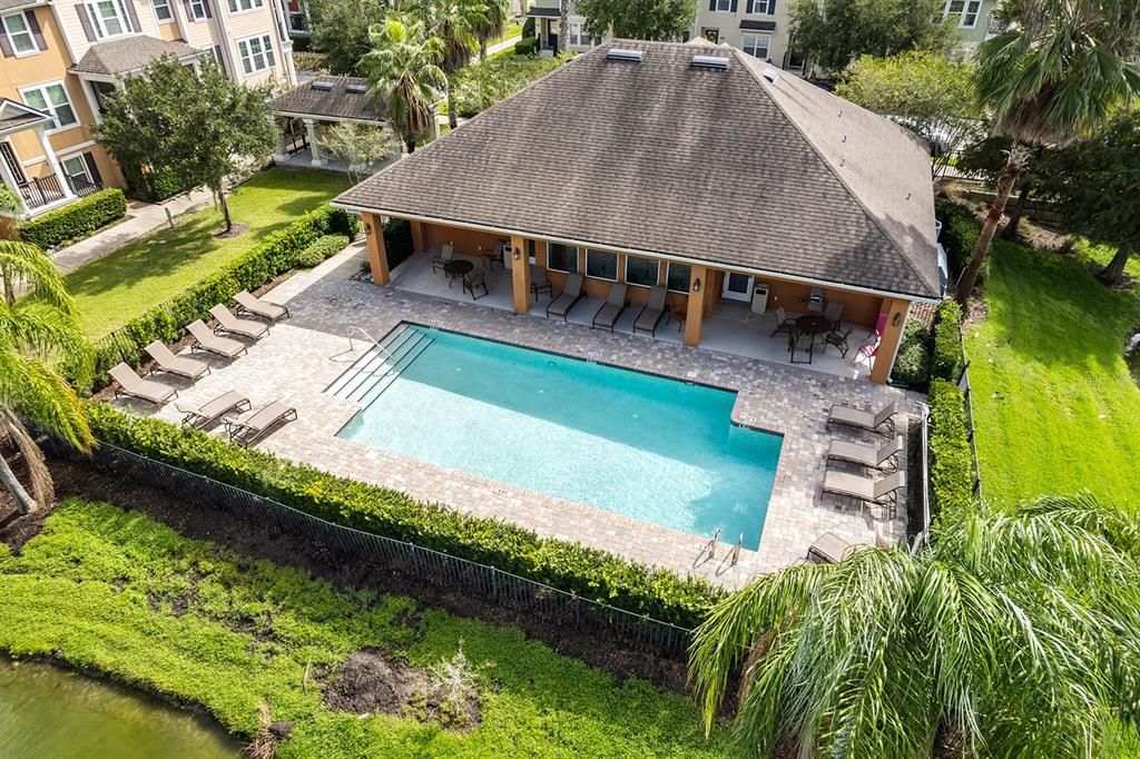 En Venta: $418,000 (4 camas, 2 baños, 1666 Pies cuadrados)