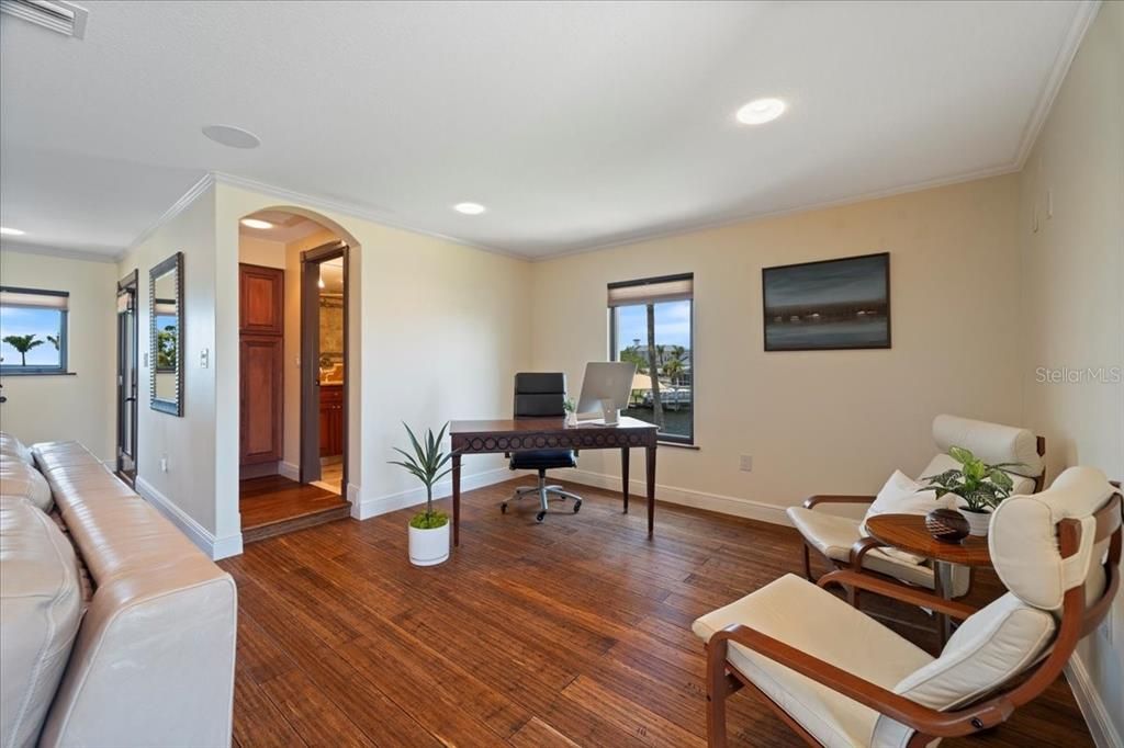 For Sale: $3,500,000 (6 beds, 7 baths, 5590 Square Feet)