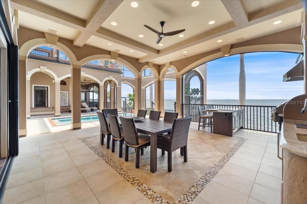 For Sale: $3,500,000 (6 beds, 7 baths, 5590 Square Feet)