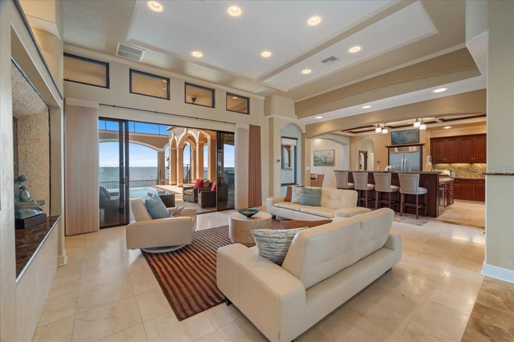 For Sale: $3,500,000 (6 beds, 7 baths, 5590 Square Feet)