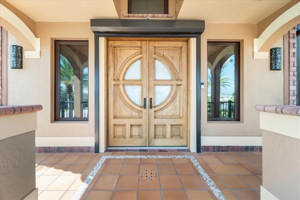 For Sale: $3,500,000 (6 beds, 7 baths, 5590 Square Feet)