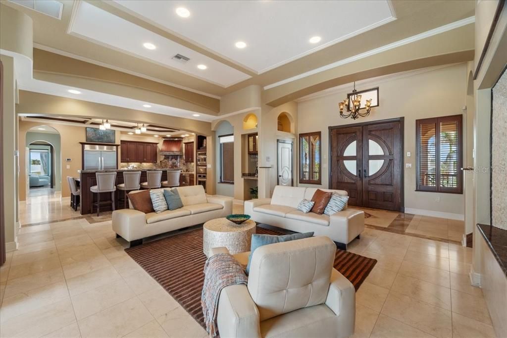 For Sale: $3,500,000 (6 beds, 7 baths, 5590 Square Feet)