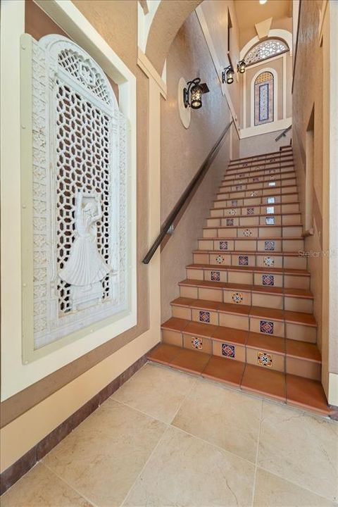 For Sale: $3,500,000 (6 beds, 7 baths, 5590 Square Feet)