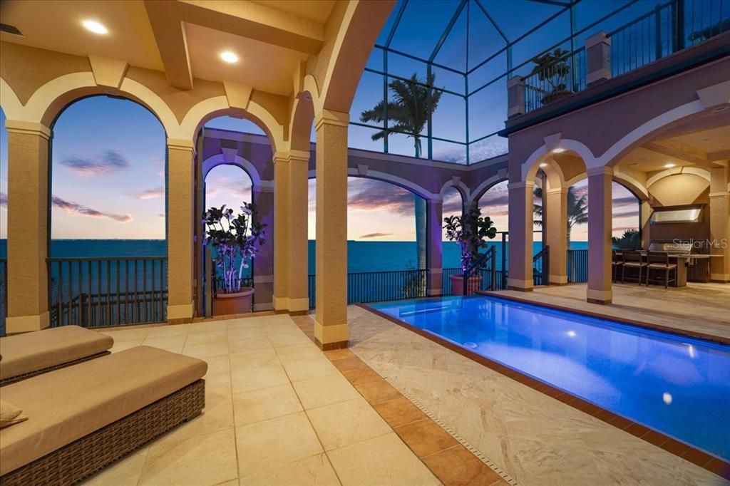 For Sale: $3,500,000 (6 beds, 7 baths, 5590 Square Feet)