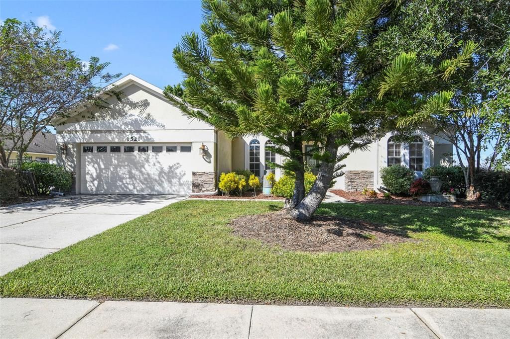 Active With Contract: $585,000 (5 beds, 3 baths, 2878 Square Feet)