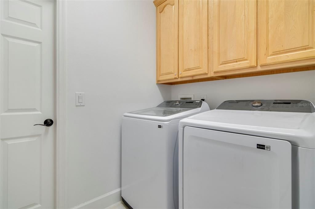 Active With Contract: $585,000 (5 beds, 3 baths, 2878 Square Feet)