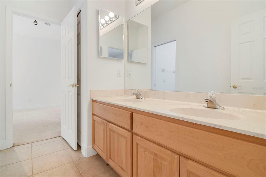 Active With Contract: $585,000 (5 beds, 3 baths, 2878 Square Feet)