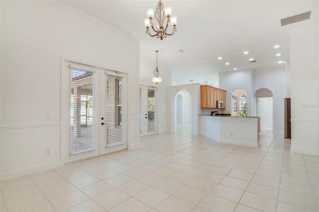 Active With Contract: $585,000 (5 beds, 3 baths, 2878 Square Feet)