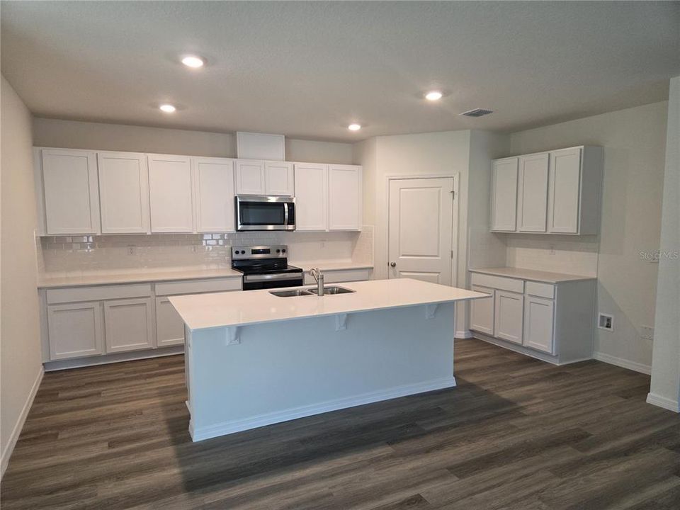 For Sale: $414,990 (5 beds, 3 baths, 2490 Square Feet)