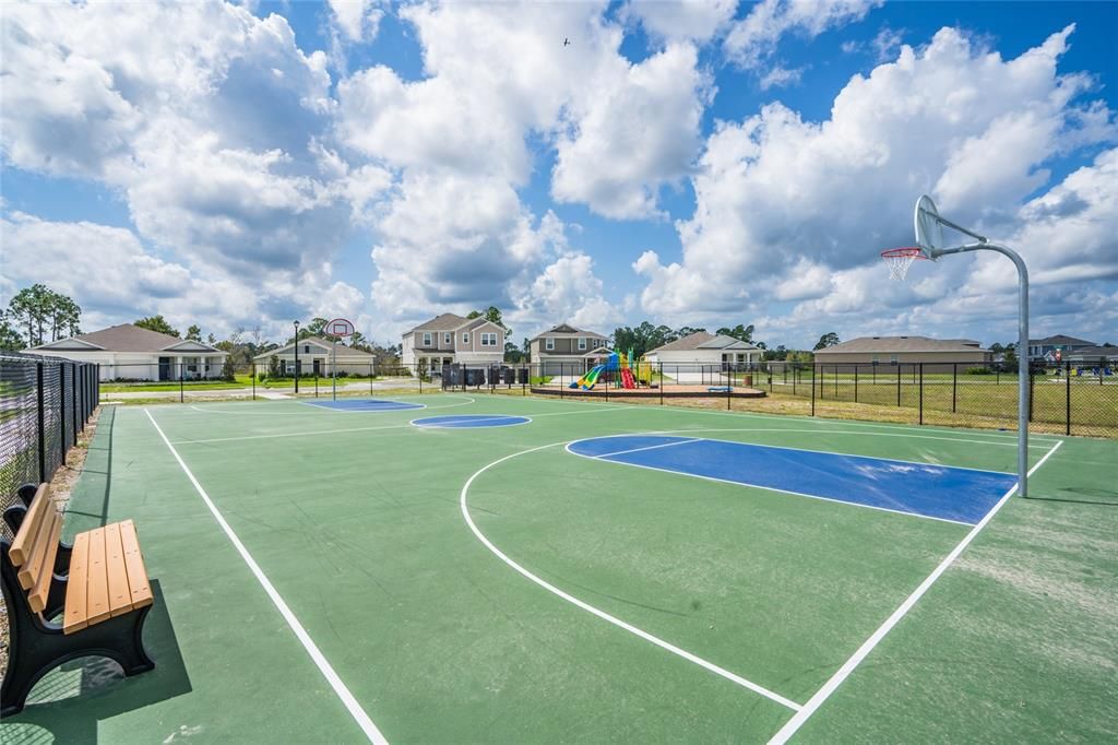 待售: $399,999 (4 贝兹, 3 浴室, 2125 平方英尺)