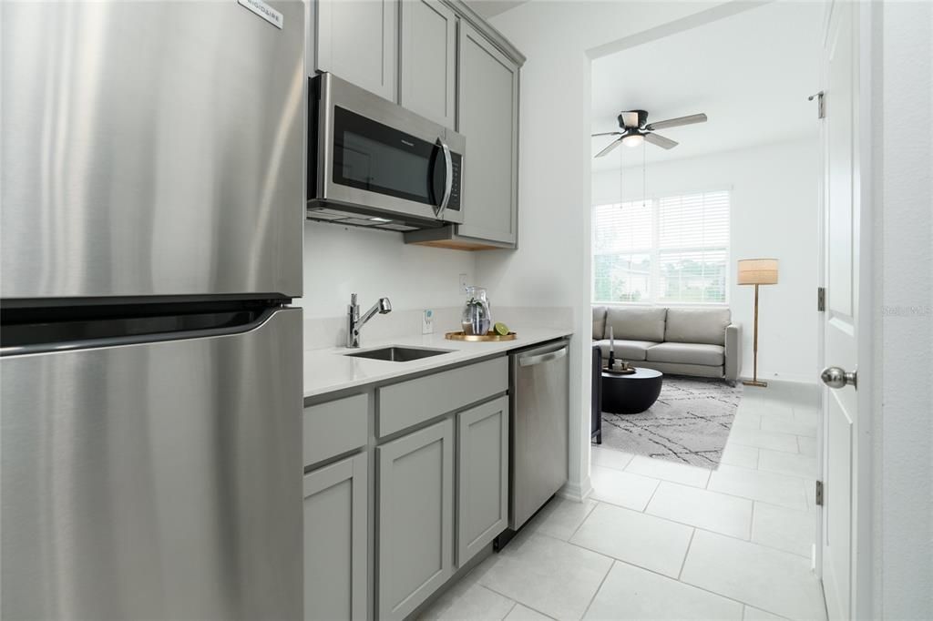 待售: $399,999 (4 贝兹, 3 浴室, 2125 平方英尺)