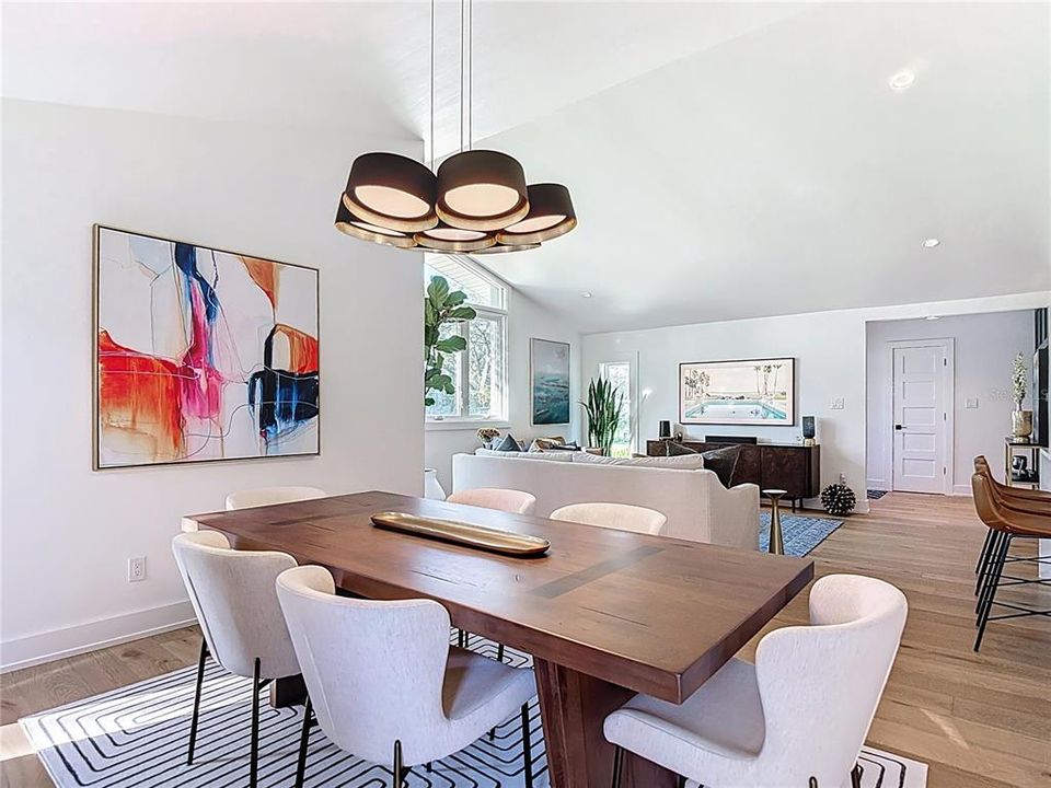 Под контрактом: $5,500 (3 спален, 2 ванн, 2378 Квадратных фут)